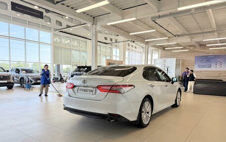 Toyota Camry, 2018 год, 2 629 000 рублей, 6 фотография