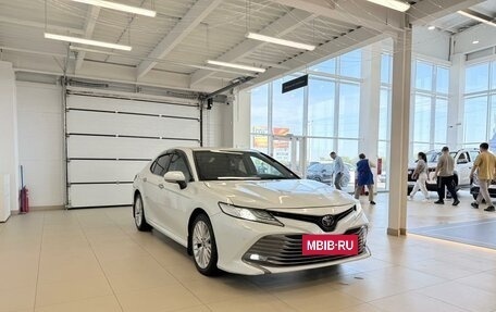 Toyota Camry, 2018 год, 2 629 000 рублей, 8 фотография