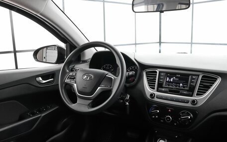 Hyundai Solaris II рестайлинг, 2022 год, 1 749 000 рублей, 7 фотография