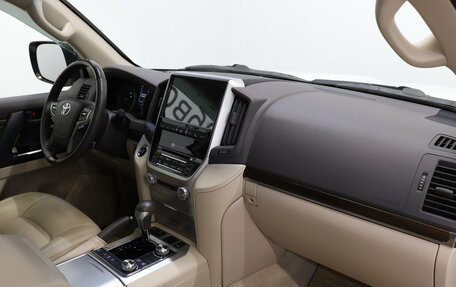 Toyota Land Cruiser 200, 2021 год, 7 990 000 рублей, 11 фотография