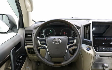 Toyota Land Cruiser 200, 2021 год, 7 990 000 рублей, 9 фотография