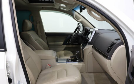 Toyota Land Cruiser 200, 2021 год, 7 990 000 рублей, 13 фотография