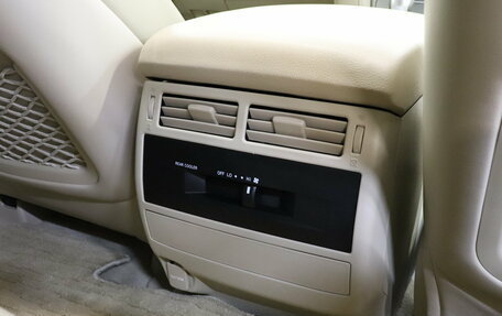 Toyota Land Cruiser 200, 2021 год, 7 990 000 рублей, 32 фотография