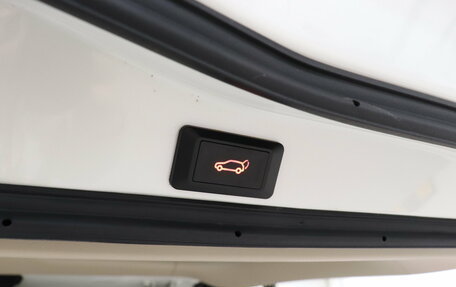 Toyota Land Cruiser 200, 2021 год, 7 990 000 рублей, 34 фотография