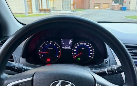 Hyundai Solaris II рестайлинг, 2013 год, 535 000 рублей, 12 фотография