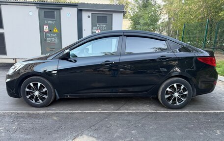 Hyundai Solaris II рестайлинг, 2013 год, 535 000 рублей, 8 фотография