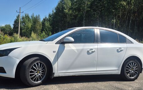 Chevrolet Cruze II, 2011 год, 520 000 рублей, 3 фотография