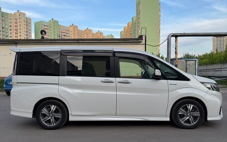 Honda Stepwgn IV, 2018 год, 2 700 000 рублей, 5 фотография