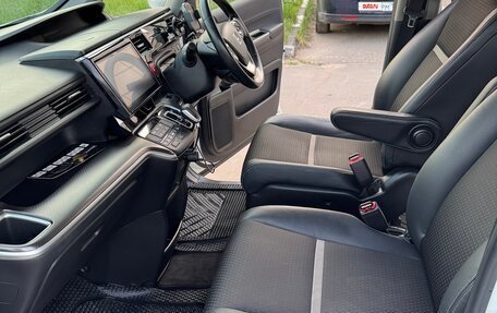 Honda Stepwgn IV, 2018 год, 2 700 000 рублей, 9 фотография