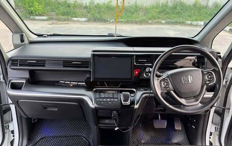 Honda Stepwgn IV, 2018 год, 2 700 000 рублей, 8 фотография