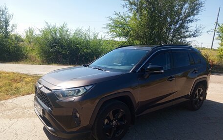 Toyota RAV4, 2021 год, 3 150 000 рублей, 8 фотография