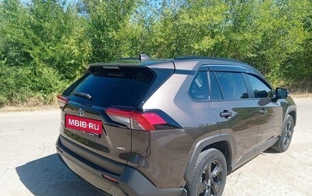 Toyota RAV4, 2021 год, 3 150 000 рублей, 4 фотография