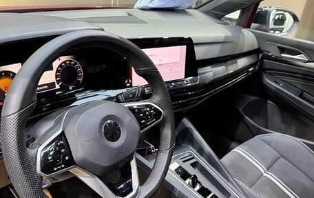Volkswagen Golf VIII, 2022 год, 1 660 000 рублей, 12 фотография