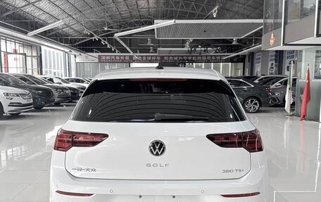 Volkswagen Golf VIII, 2022 год, 1 640 000 рублей, 6 фотография