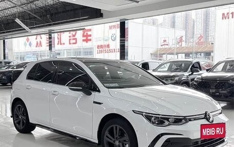 Volkswagen Golf VIII, 2022 год, 1 640 000 рублей, 3 фотография