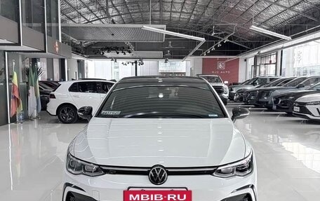 Volkswagen Golf VIII, 2022 год, 1 640 000 рублей, 2 фотография