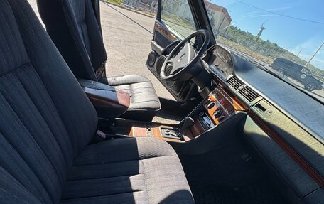 Mercedes-Benz E-Класс, 1992 год, 395 000 рублей, 12 фотография