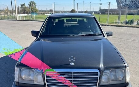 Mercedes-Benz E-Класс, 1992 год, 395 000 рублей, 3 фотография
