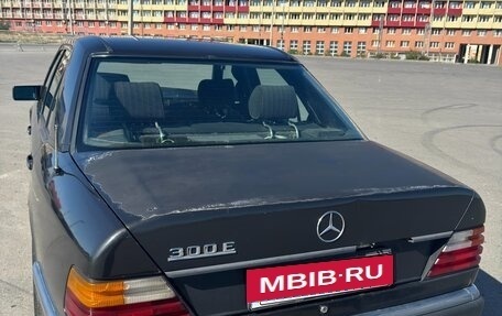 Mercedes-Benz E-Класс, 1992 год, 395 000 рублей, 8 фотография
