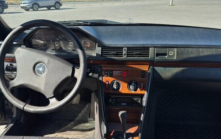Mercedes-Benz E-Класс, 1992 год, 395 000 рублей, 17 фотография