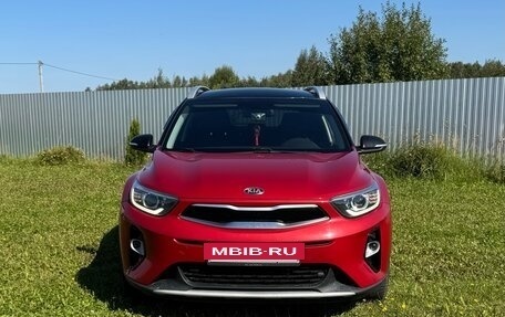 KIA Stonic, 2019 год, 1 700 000 рублей, 2 фотография