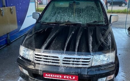 Mitsubishi Chariot III, 2000 год, 220 000 рублей, 1 фотография