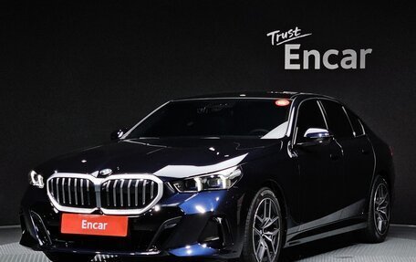 BMW 5 серия, 2026 год, 9 605 993 рублей, 1 фотография