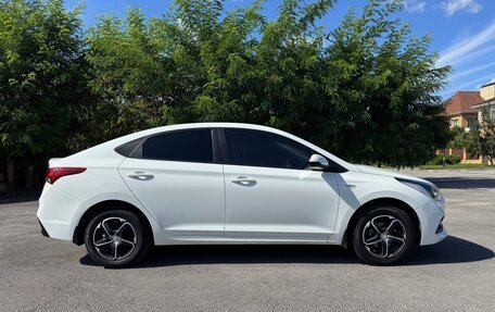Hyundai Solaris II рестайлинг, 2018 год, 1 549 999 рублей, 4 фотография