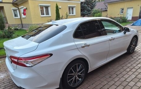 Toyota Camry, 2021 год, 3 900 000 рублей, 5 фотография