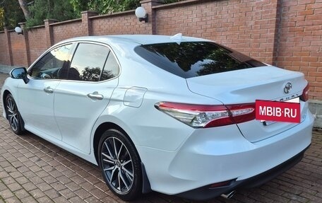 Toyota Camry, 2021 год, 3 900 000 рублей, 3 фотография