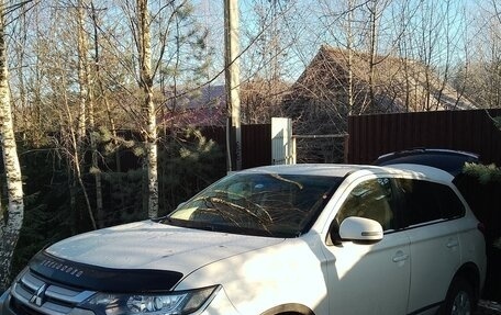 Mitsubishi Outlander III рестайлинг 3, 2017 год, 2 000 000 рублей, 8 фотография