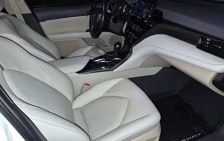 Toyota Camry, 2021 год, 3 900 000 рублей, 18 фотография