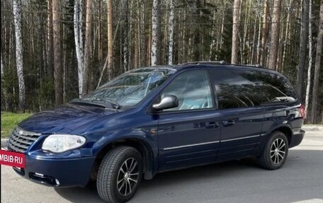 Chrysler Voyager IV, 2004 год, 900 000 рублей, 2 фотография