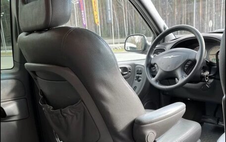 Chrysler Voyager IV, 2004 год, 900 000 рублей, 9 фотография