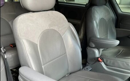 Chrysler Voyager IV, 2004 год, 900 000 рублей, 10 фотография