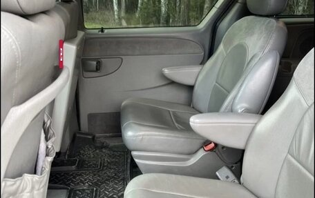 Chrysler Voyager IV, 2004 год, 900 000 рублей, 11 фотография