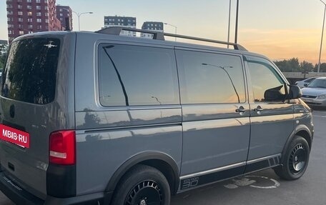 Volkswagen Caravelle T5, 2011 год, 2 000 000 рублей, 2 фотография