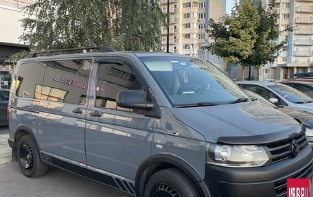 Volkswagen Caravelle T5, 2011 год, 2 000 000 рублей, 3 фотография