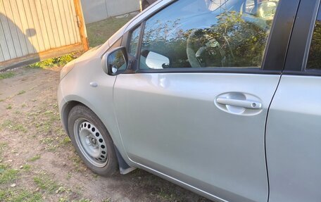Toyota Yaris III рестайлинг, 2008 год, 620 000 рублей, 6 фотография