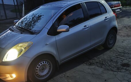 Toyota Yaris III рестайлинг, 2008 год, 620 000 рублей, 3 фотография