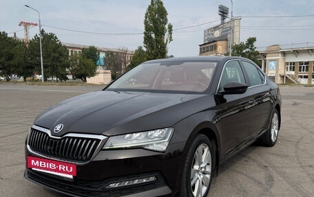 Skoda Superb III рестайлинг, 2021 год, 2 950 000 рублей, 3 фотография
