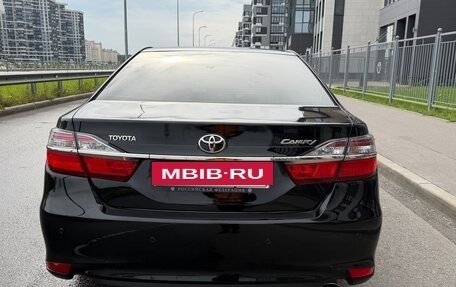 Toyota Camry, 2016 год, 1 990 000 рублей, 6 фотография