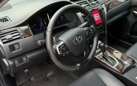 Toyota Camry, 2016 год, 1 990 000 рублей, 10 фотография