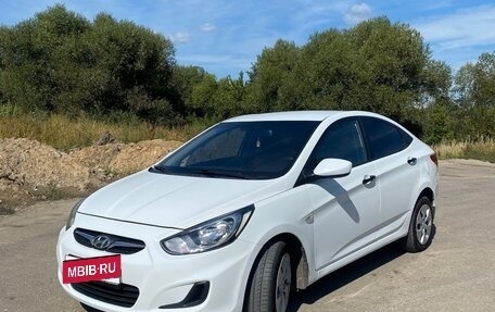 Hyundai Solaris II рестайлинг, 2013 год, 615 000 рублей, 2 фотография