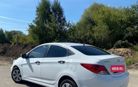 Hyundai Solaris II рестайлинг, 2013 год, 615 000 рублей, 3 фотография