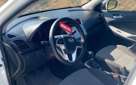 Hyundai Solaris II рестайлинг, 2013 год, 615 000 рублей, 5 фотография