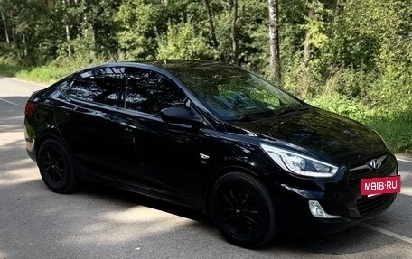 Hyundai Solaris II рестайлинг, 2014 год, 900 000 рублей, 3 фотография