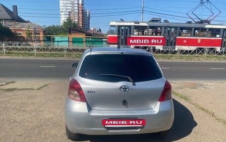 Toyota Vitz, 2005 год, 550 000 рублей, 4 фотография