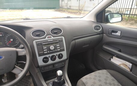 Ford Focus II рестайлинг, 2005 год, 335 000 рублей, 15 фотография