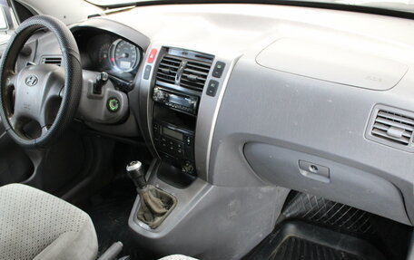 Hyundai Tucson III, 2004 год, 655 000 рублей, 11 фотография